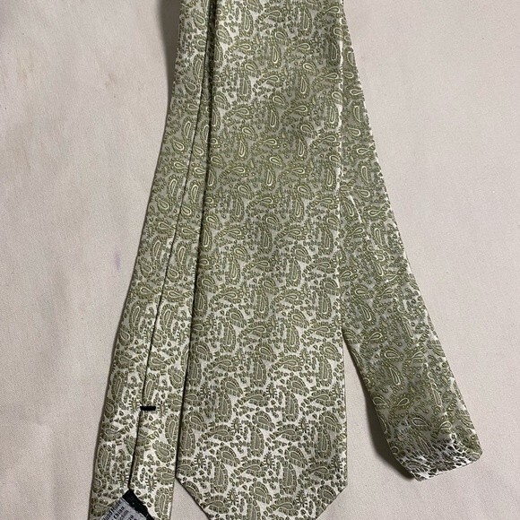 Geoffrey Beene 100% silk mens paisley green floral business neck tie elegant - Picture 4 of 8